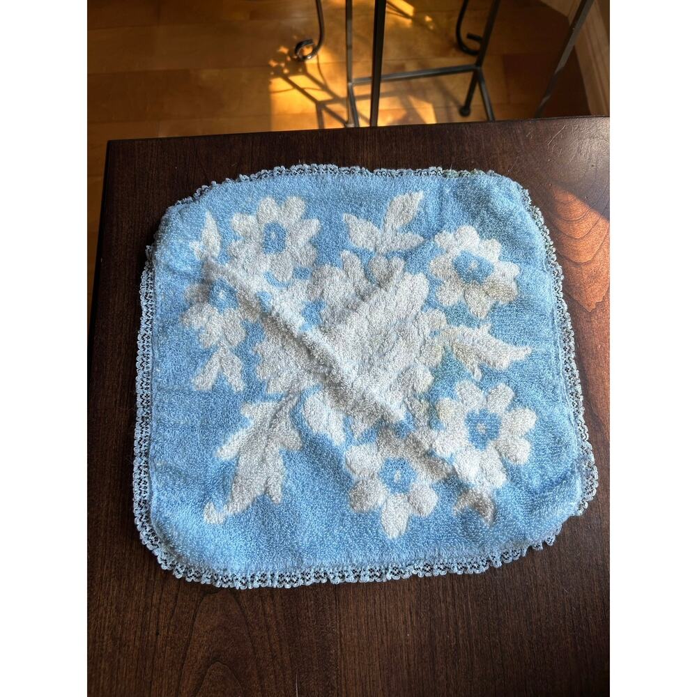 Fieldcrest vintage blue white floral terry washcloth lace border